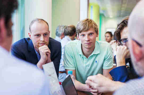 Behoud medewerkers grootste uitdaging voor zorg en openbaar bestuur