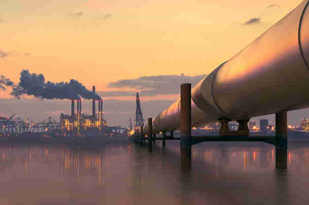 Transport gevaarlijke stof in pijplijn naar industriegebied